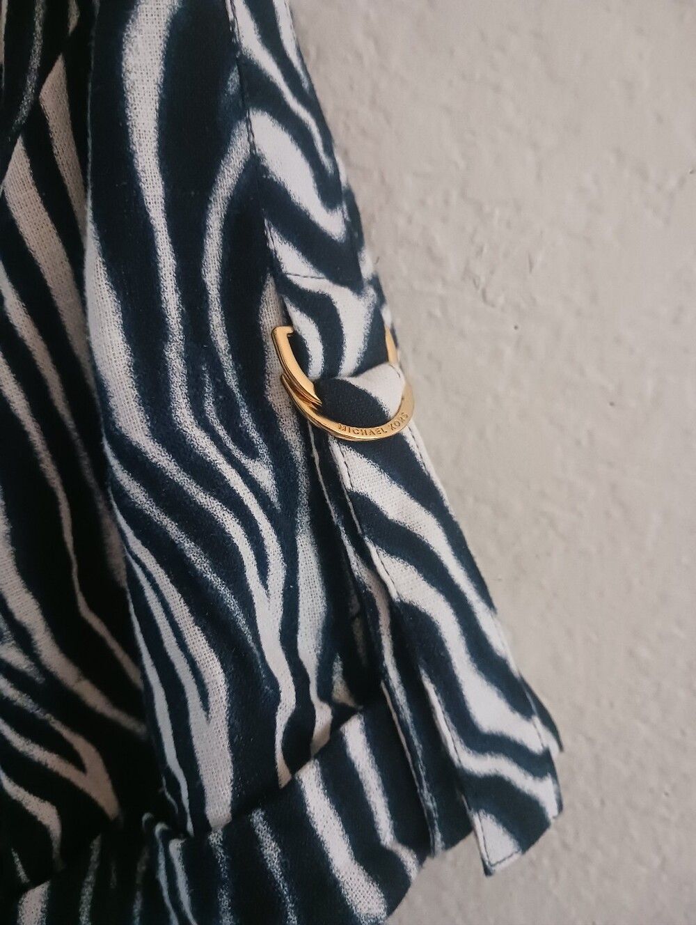 MICHAEL Michael Kors Zebra STRIPE Button-Down Shirt - Picture 4 of 5